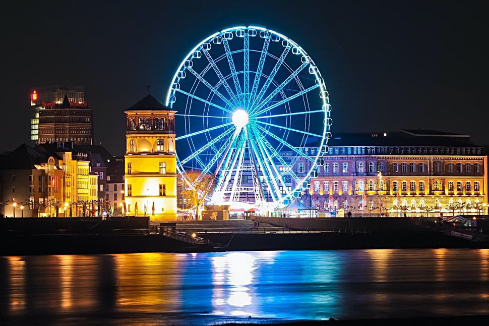 Gemütliche Altstadt, schillerndes Nachtleben: Düsseldorf hat sehr viele Bars, Kneipen und Restaurants. - Foto: pixabay.com © michaelgaida (CC0 Creative Commons)