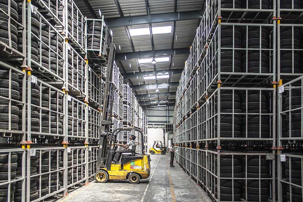 Foto: Pixabay.com © pashminu CCO Public Domain - Lager- und Logistikflächen sind in Berlin derzeit für durchschnittlich etwa 5,50 Euro zu mieten.