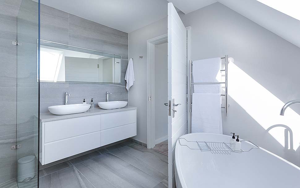 Umbau und Modernisierung eines Einfamilienhauses: Fokus auf Bad und Heizung. Foto: jeanvdmeulen / Pixabay.com