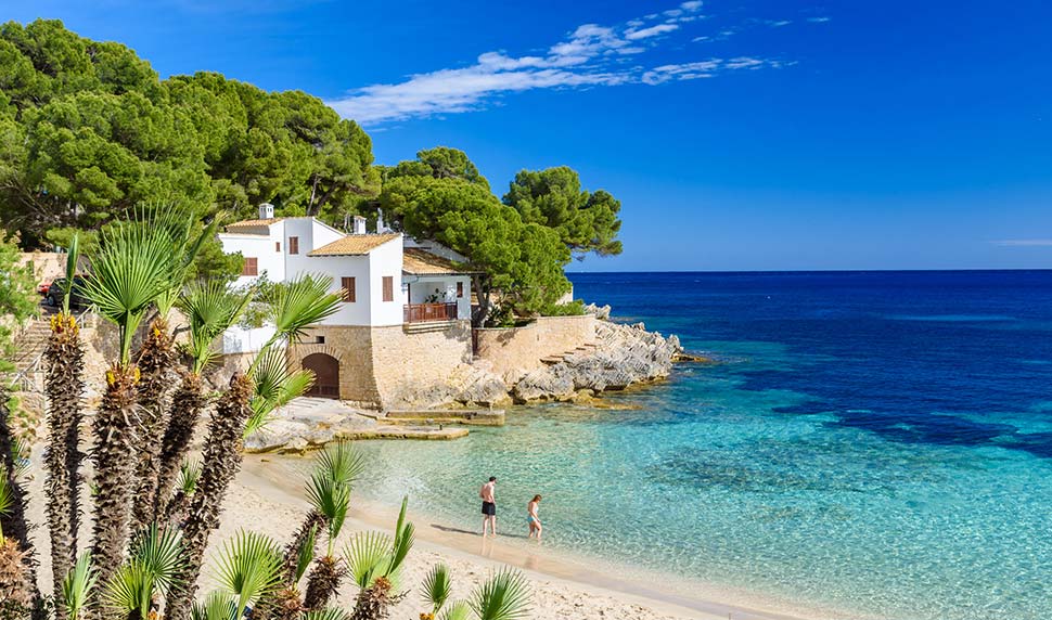 Ein Überblick über den Immobilienmarkt auf den Balearen. Foto: Simon Dannhauer / iStock.com