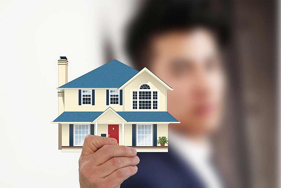 Beim Off-Market Verkauf einer Immobilie bleiben die Akteure im Verborgenen. Das minimiert die Konkurrenzsituation und kann sogar den Preis verbessern. Foto: pixabay.com © geralt (CC0 Public Domain) Beim Off-Market Verkauf einer Immobilie bleiben die Akteure im Verborgenen. Das minimiert die Konkurrenzsituation und kann sogar den Preis verbessern. Foto: pixabay.com © geralt (CC0 Public Domain)
